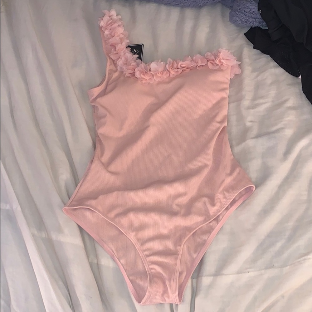 One peice swim suit